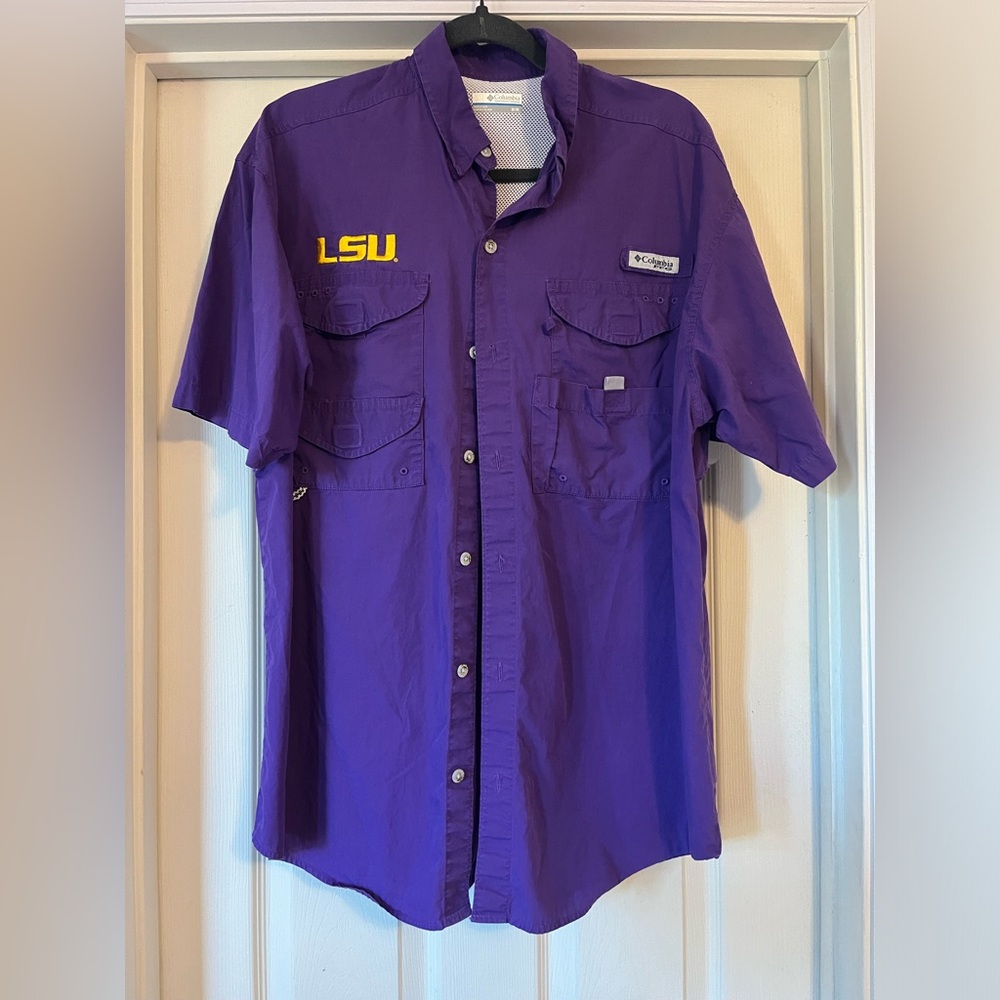 LSU logo Columbia brand, Men’s medium vented button up shirt